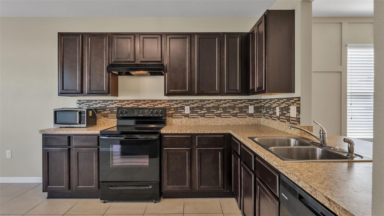 2162 BLUE HIGHLANDS DR