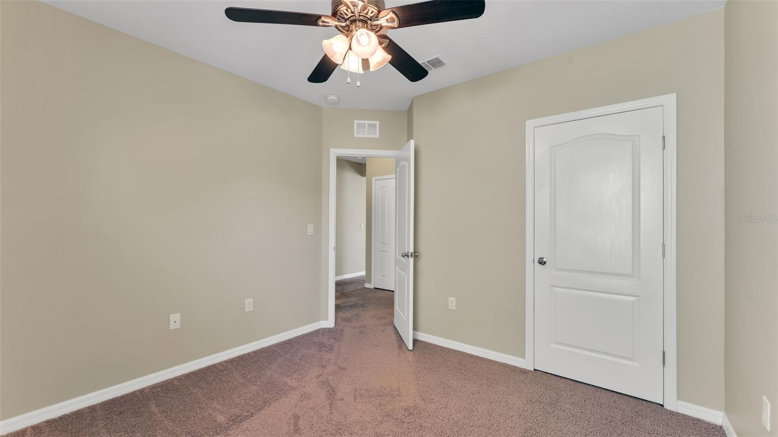 2162 BLUE HIGHLANDS DR