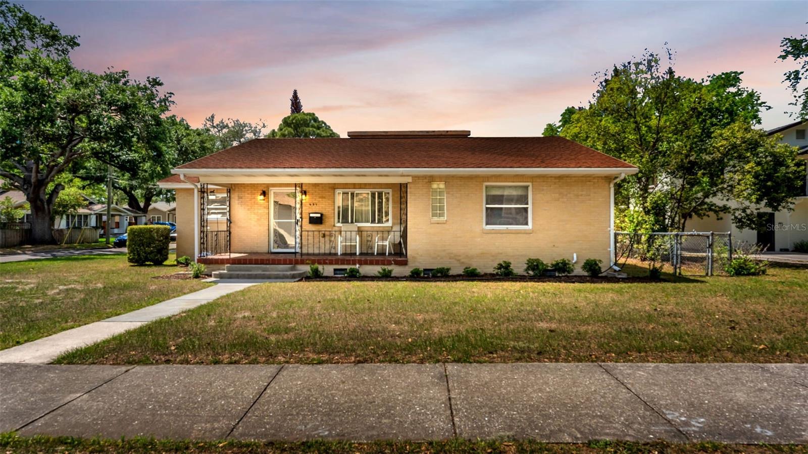 621 S INGRAHAM AVE