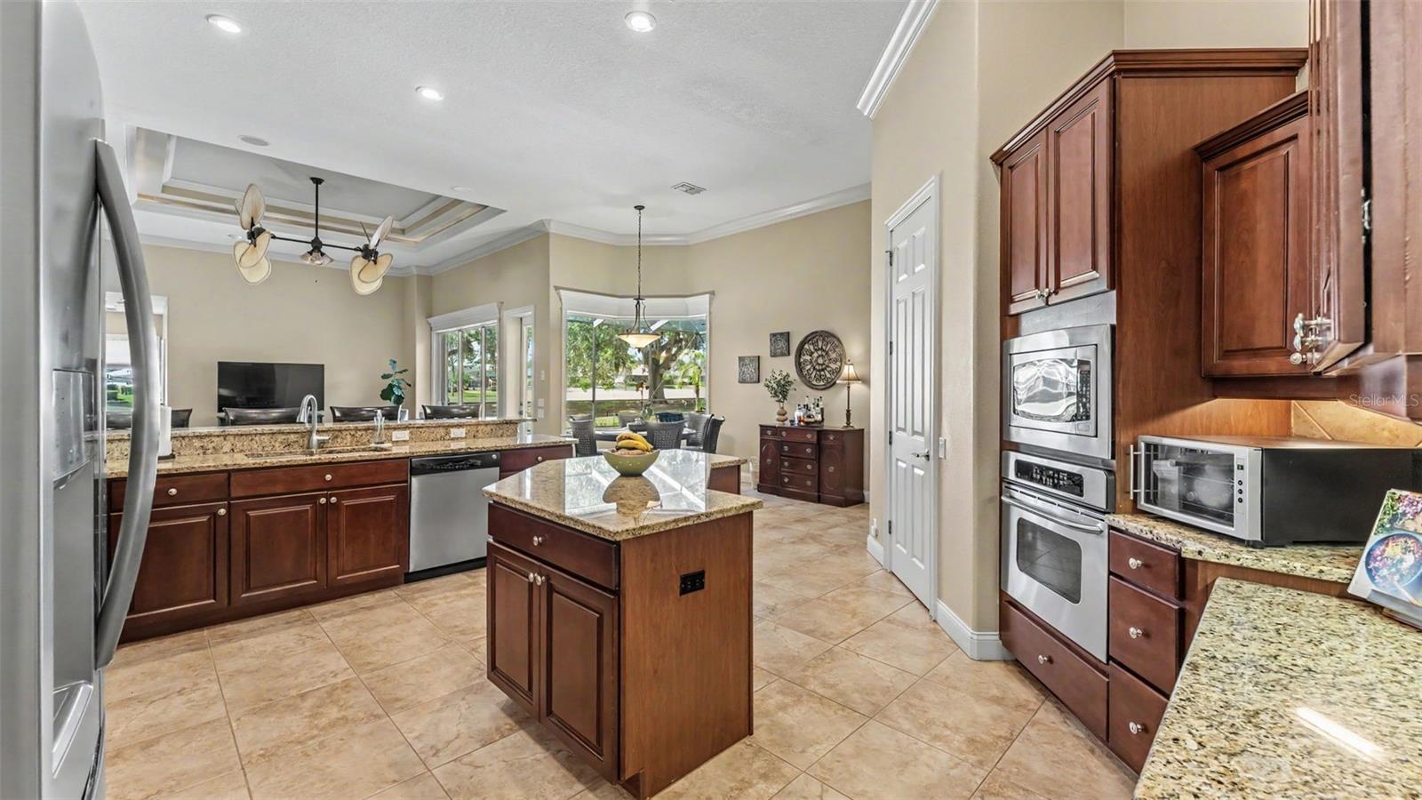 664 WHISPER WOODS DR