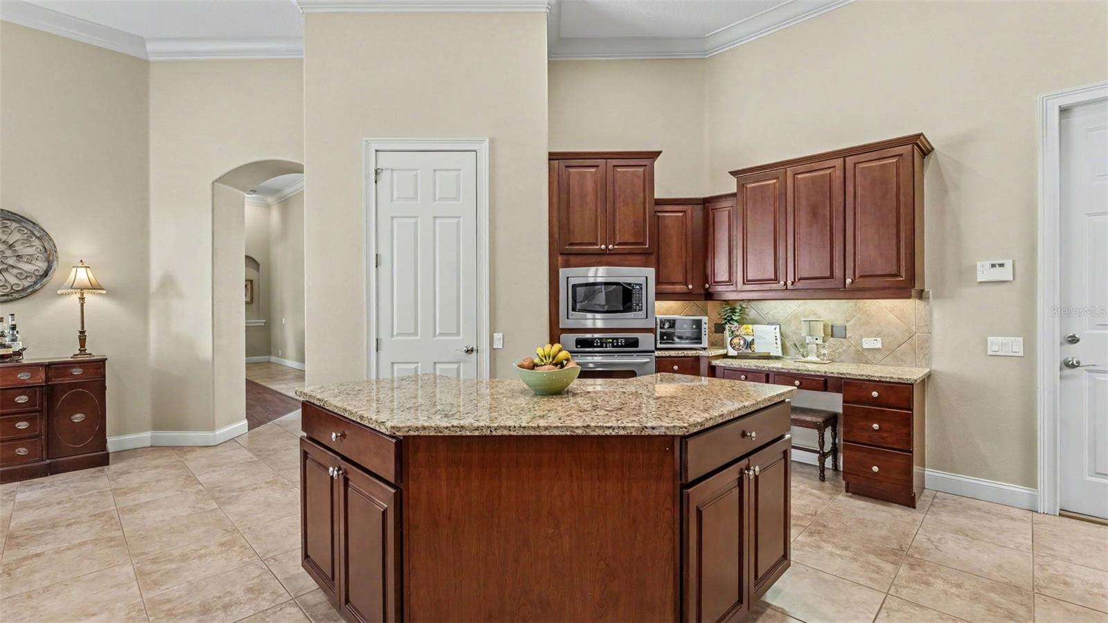 664 WHISPER WOODS DR