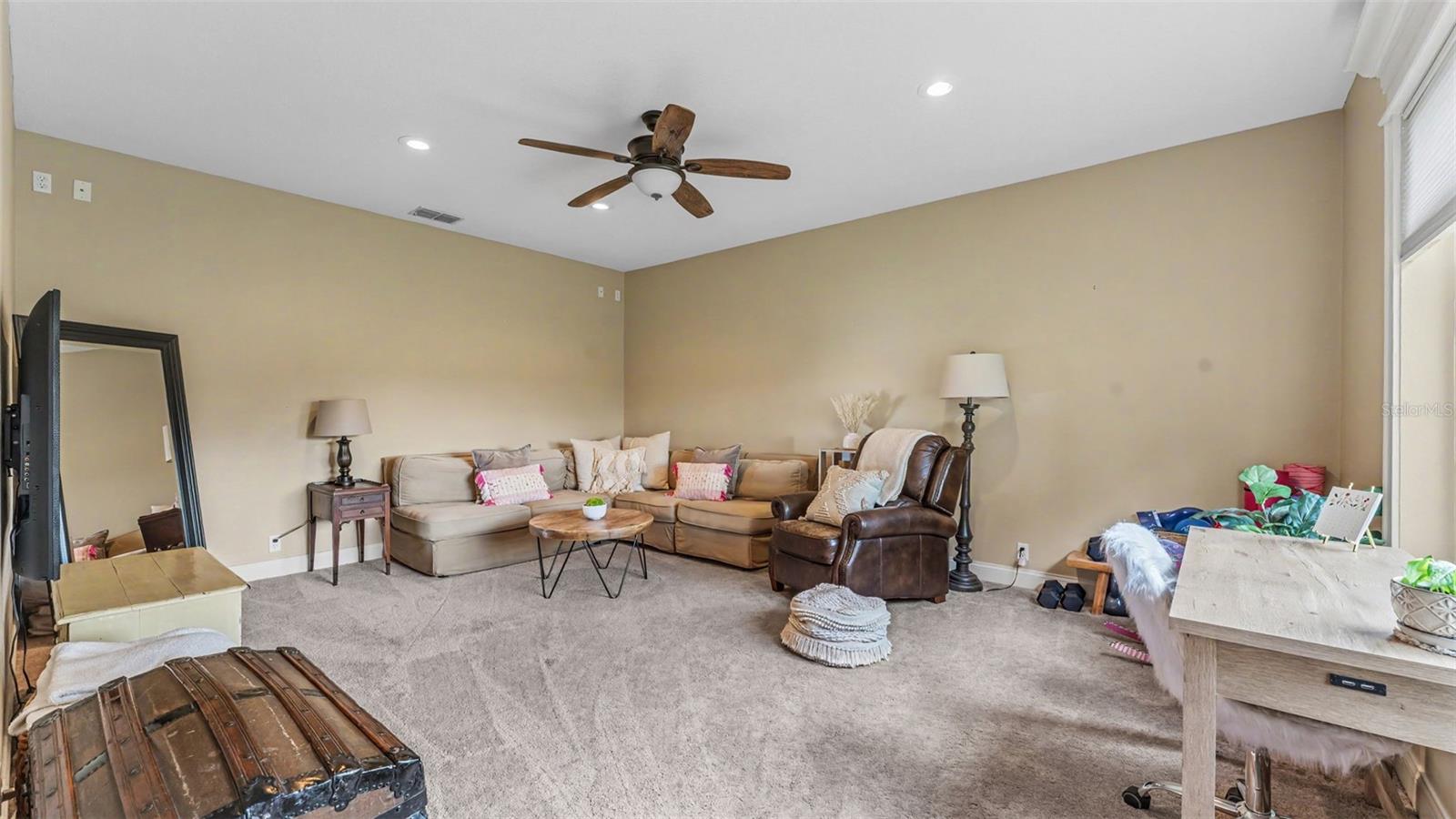 664 WHISPER WOODS DR