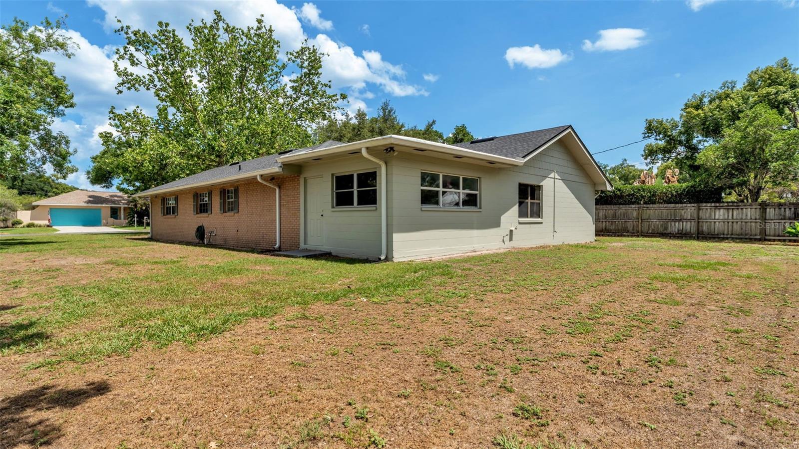 4605 VALLEY VIEW DR E