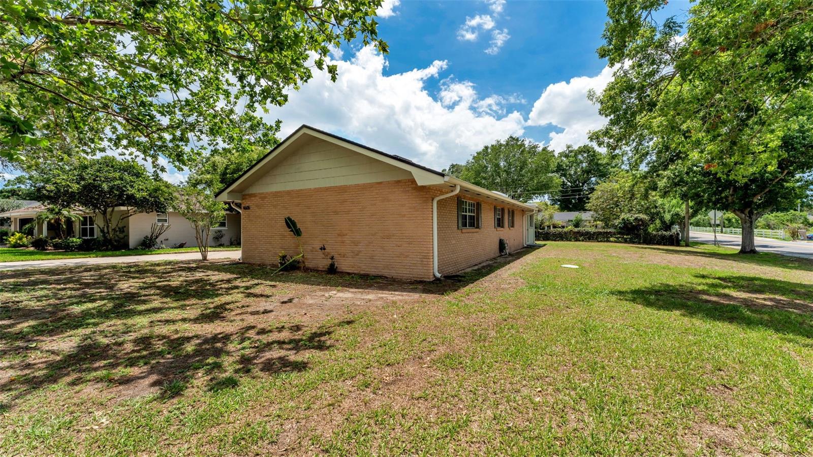 4605 VALLEY VIEW DR E