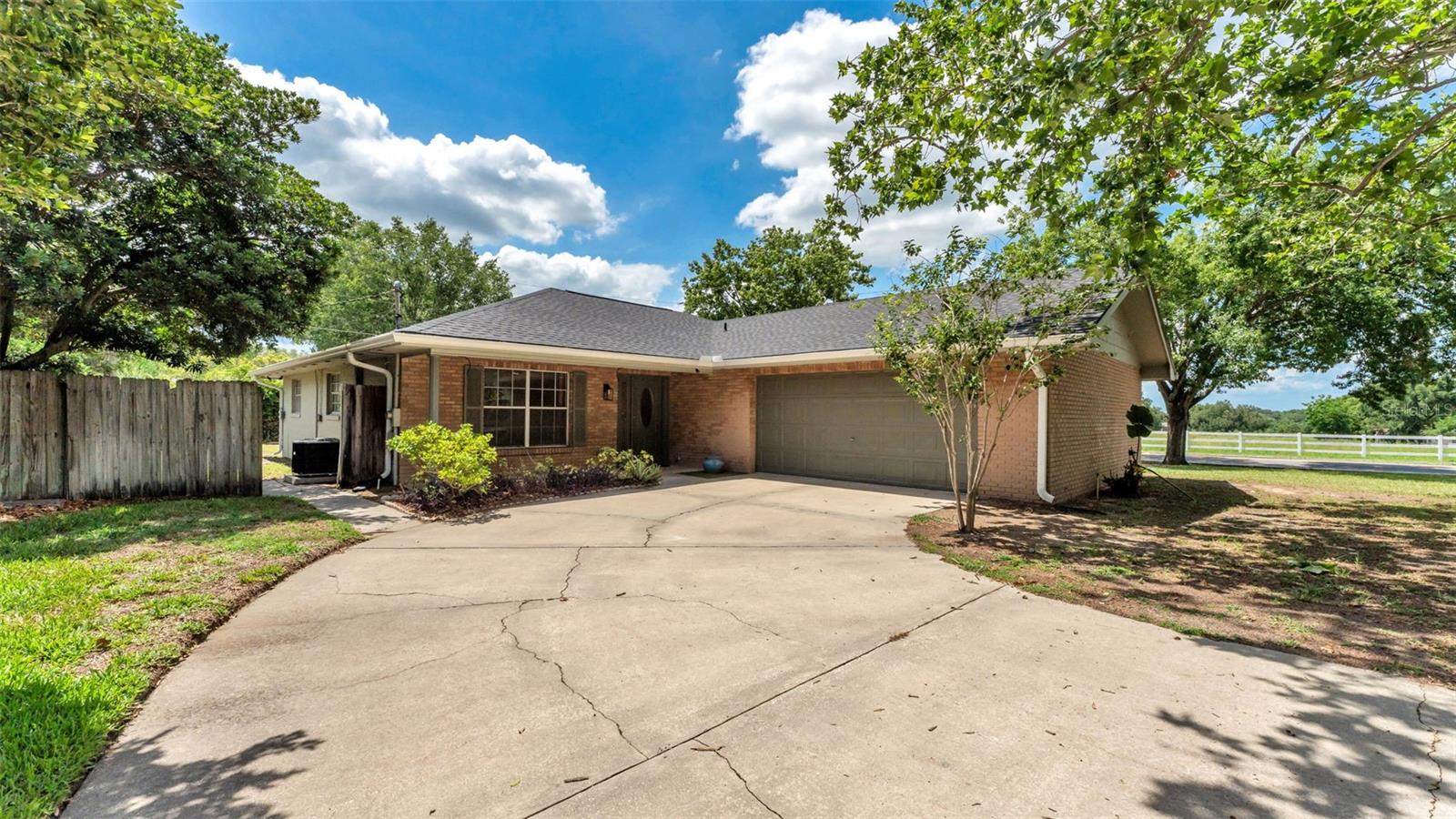 4605 VALLEY VIEW DR E