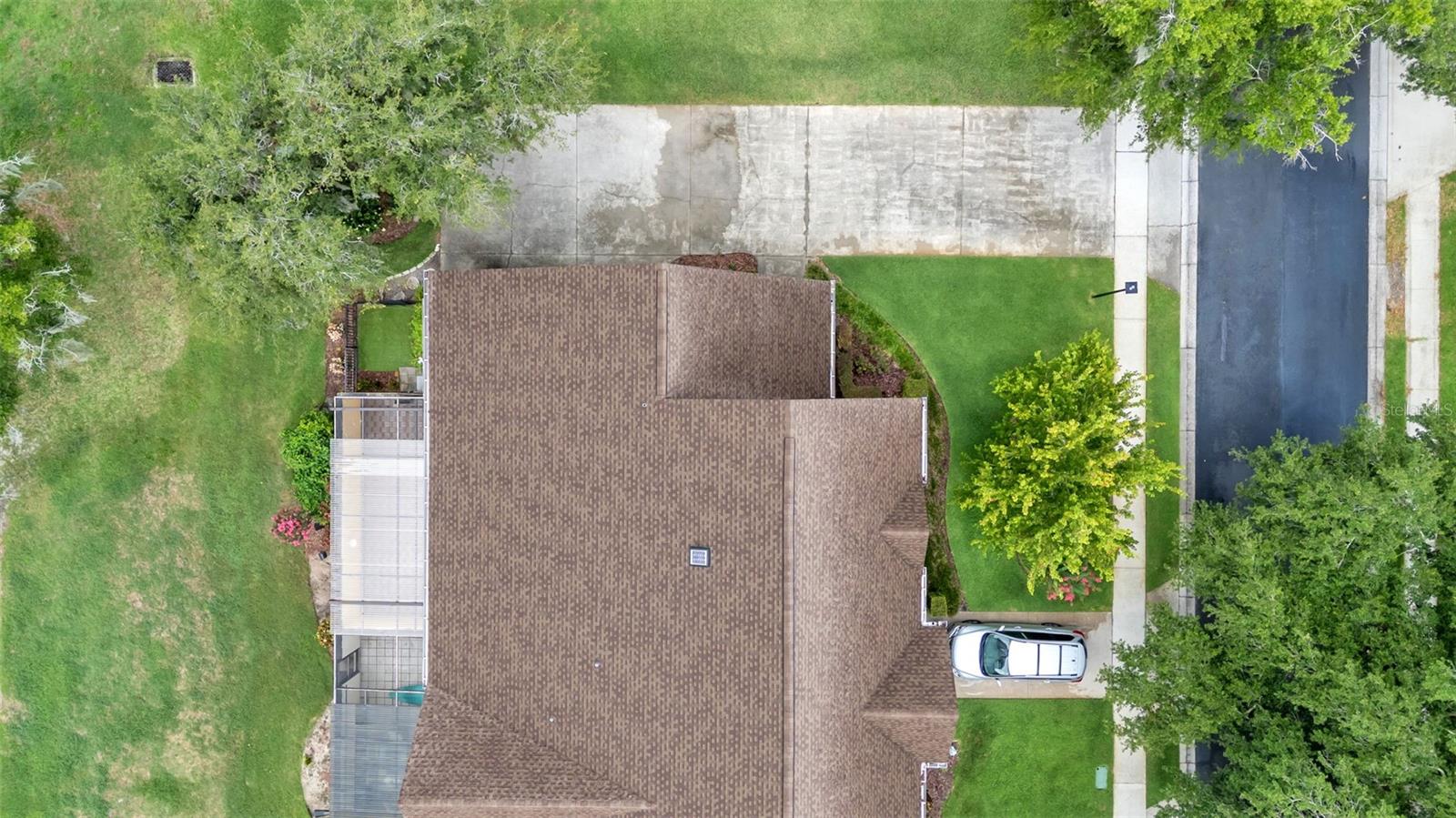 633 VICTORIA SQUARE LN