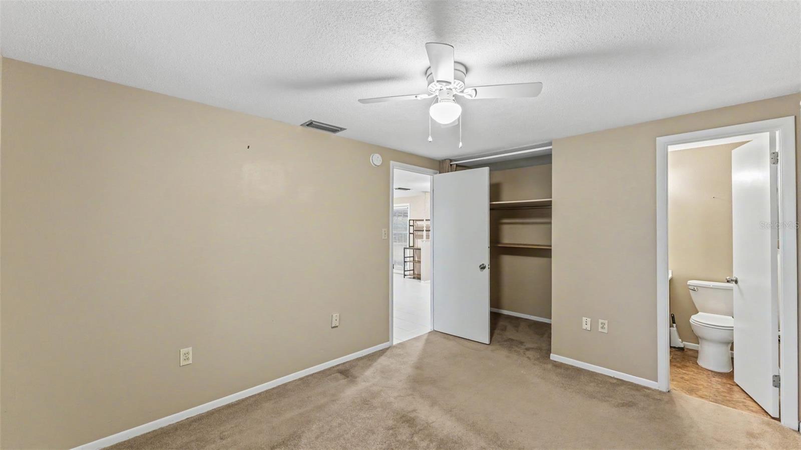 2126 SMITHFIELD PL