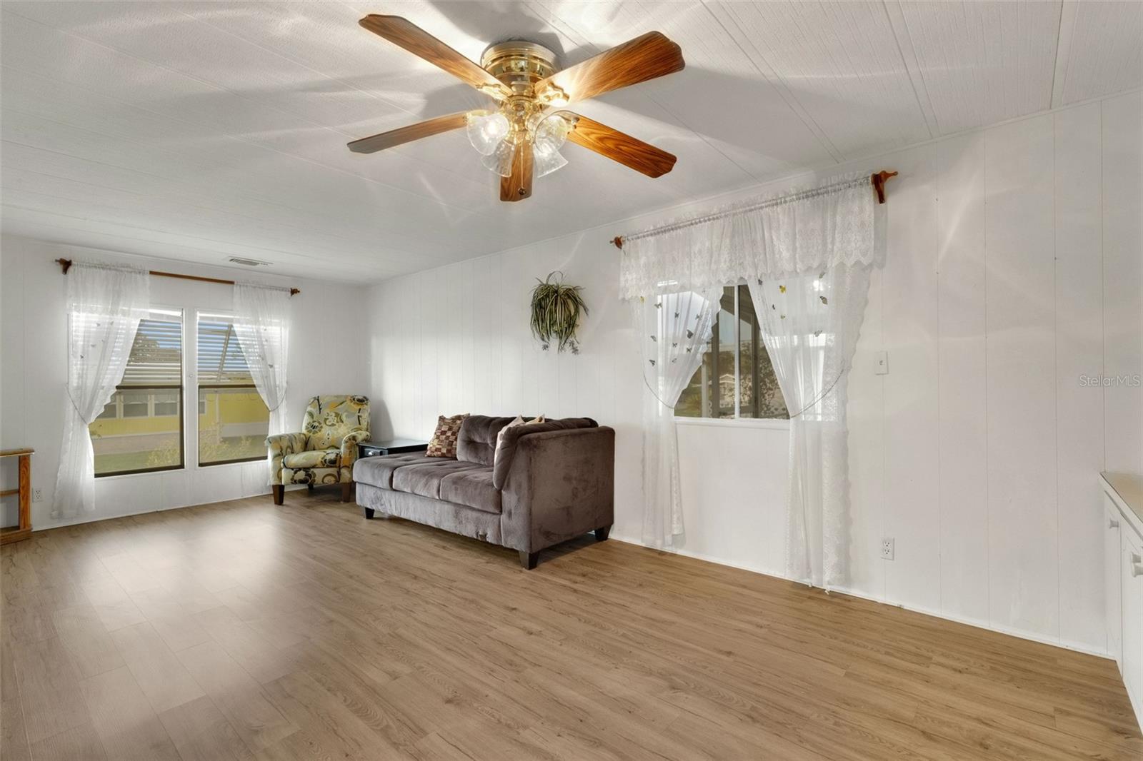 1610 REYNOLDS RD #375