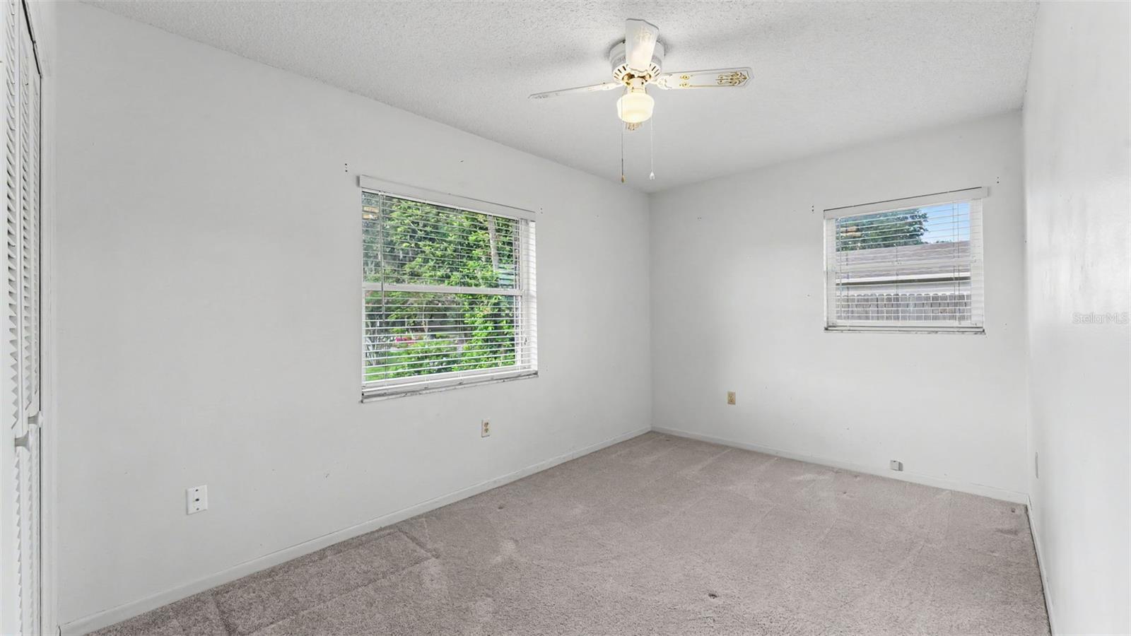 1050 BEARCREEK DR