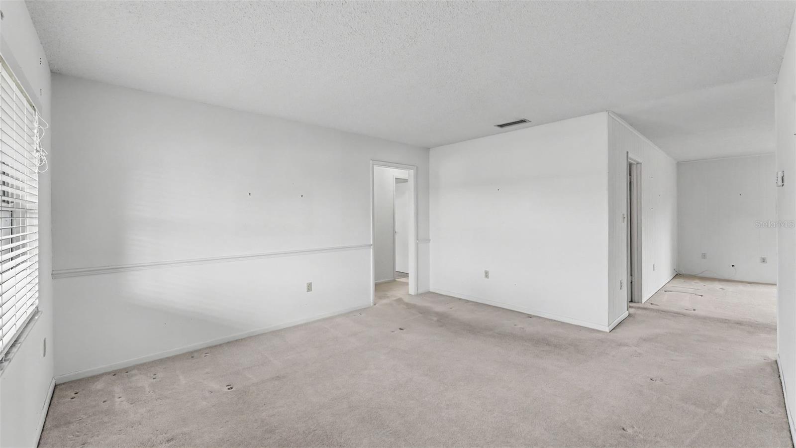 1050 BEARCREEK DR