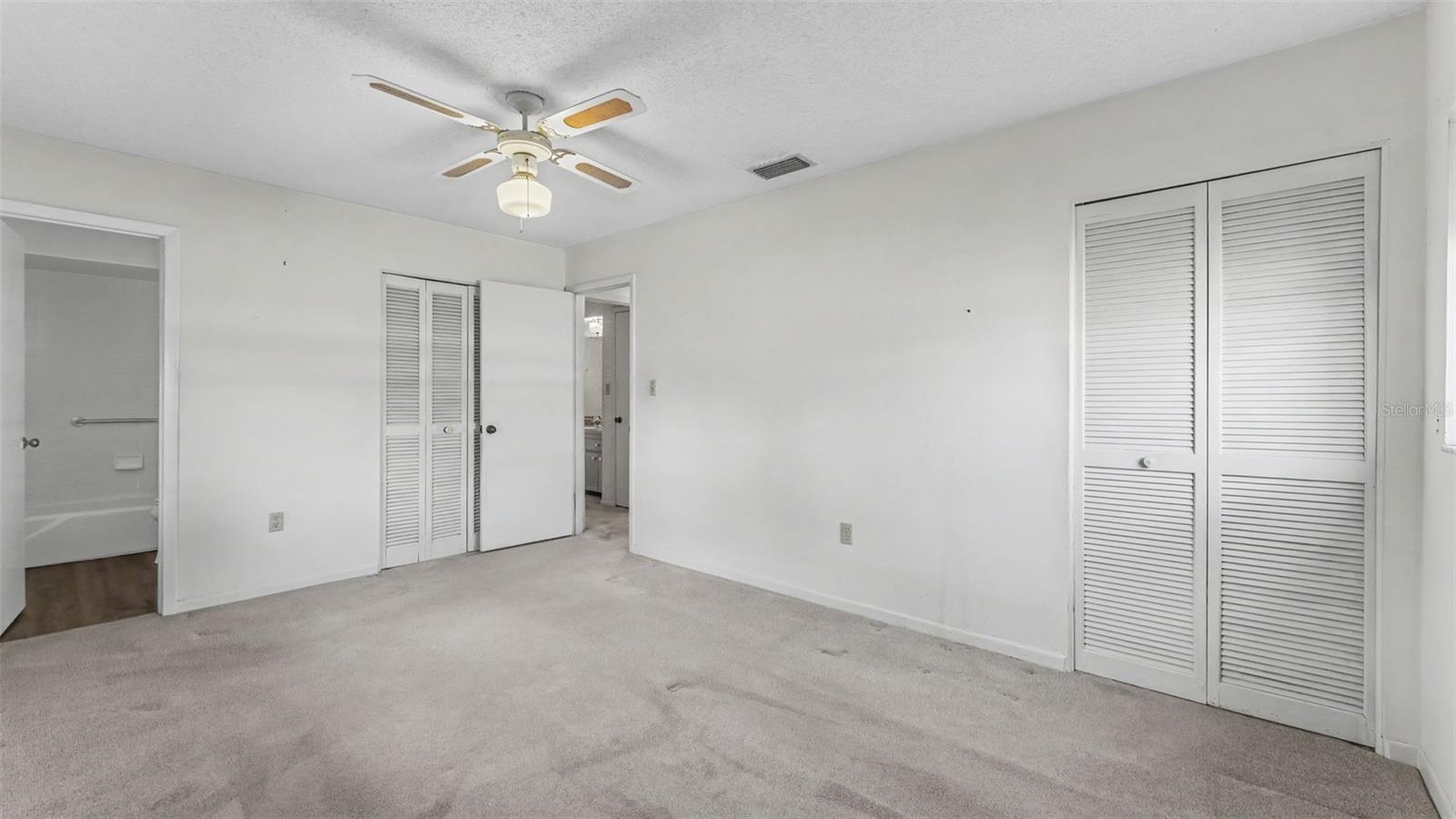 1050 BEARCREEK DR