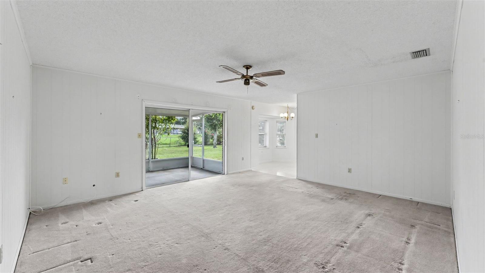 1050 BEARCREEK DR