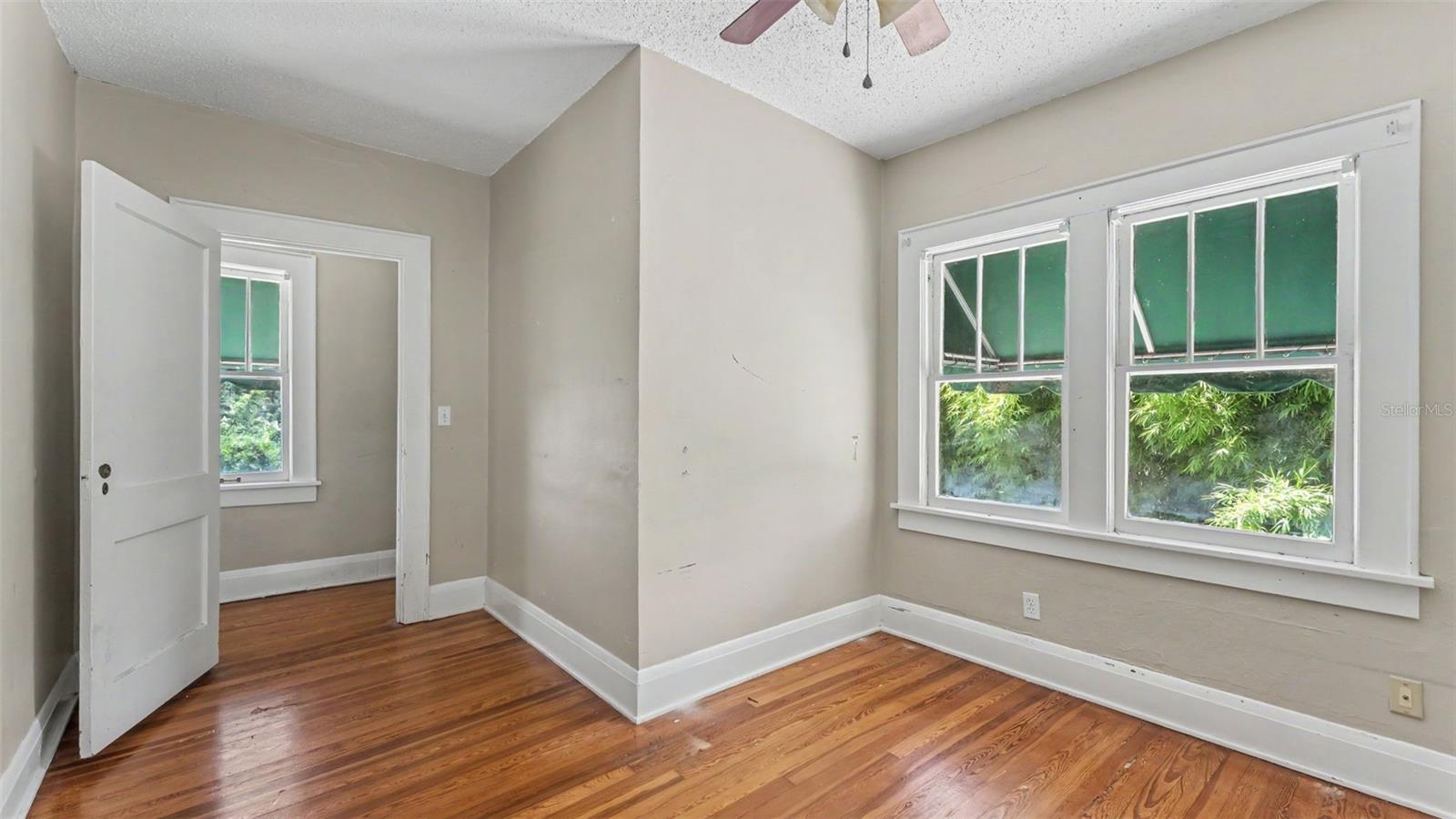 2406 FAIRMOUNT AVE