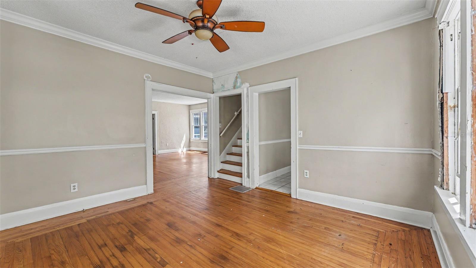 2406 FAIRMOUNT AVE
