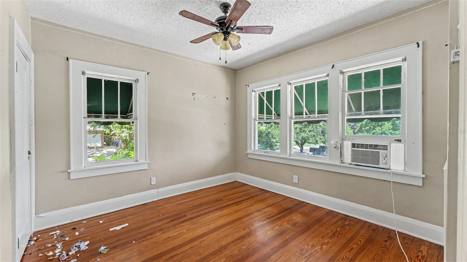 2406 FAIRMOUNT AVE