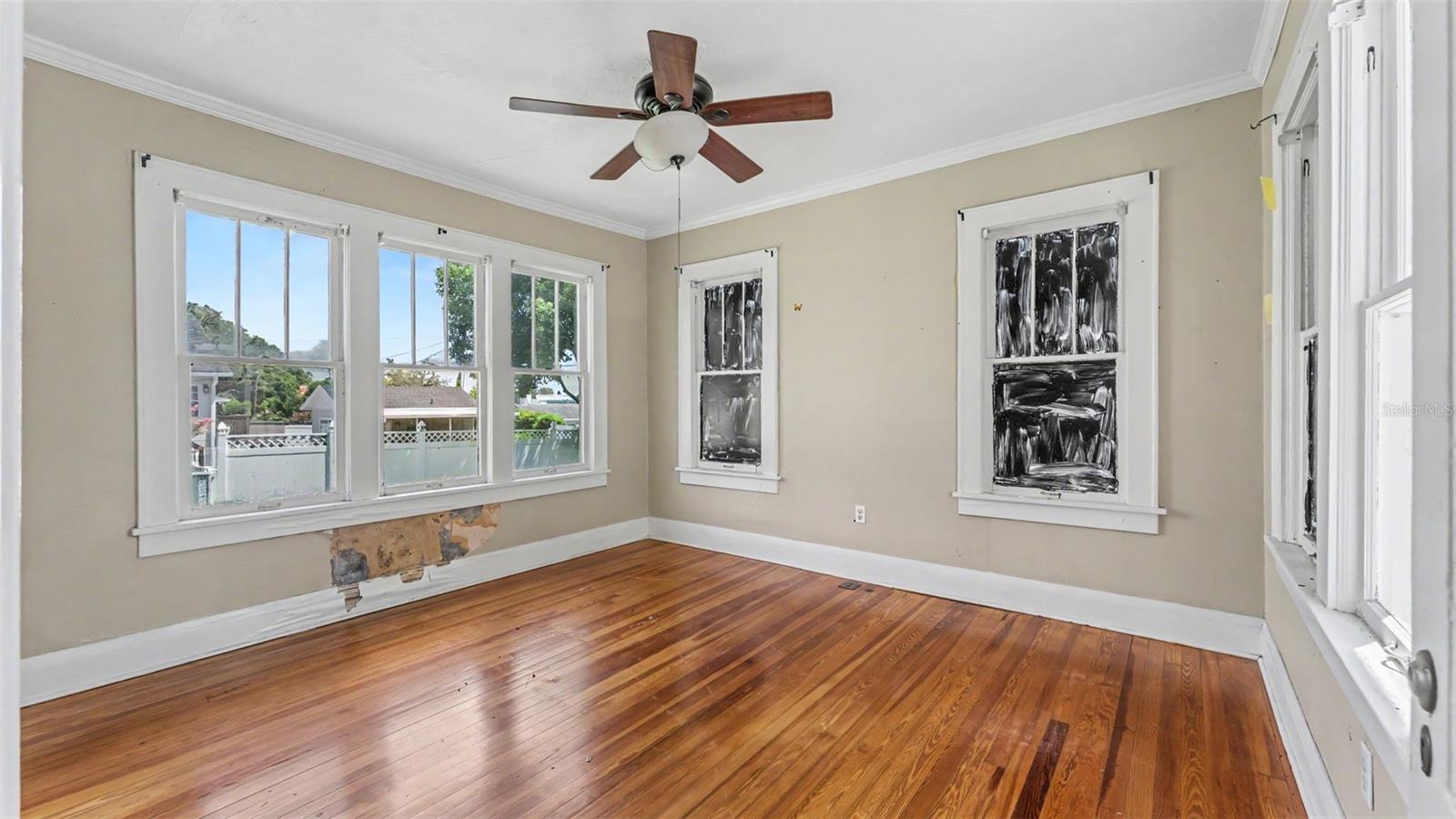 2406 FAIRMOUNT AVE