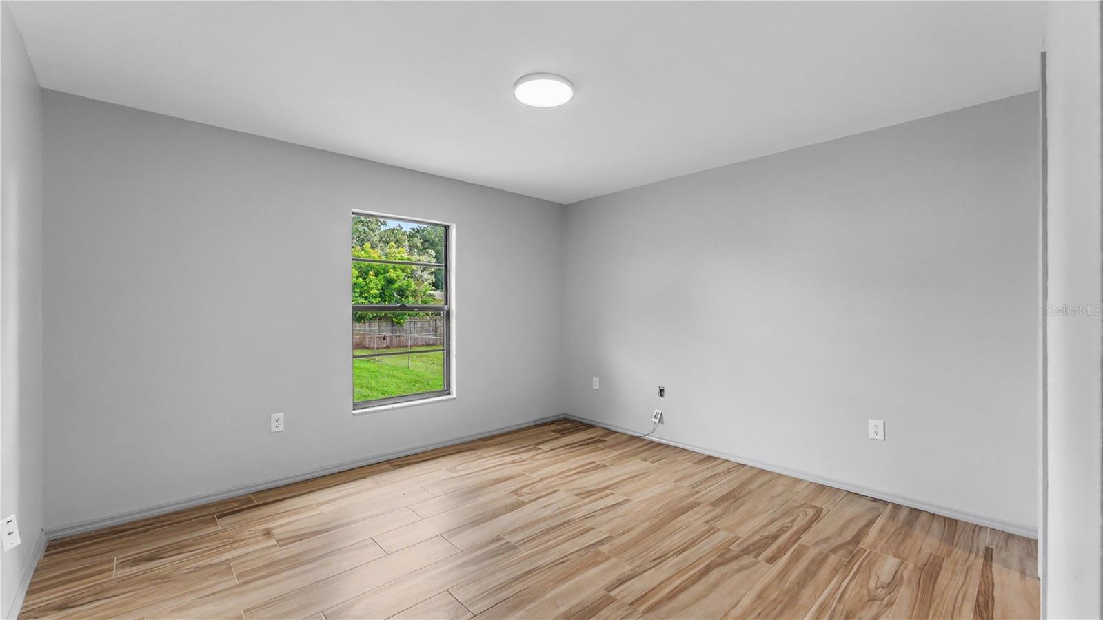 1930 HIGH GLEN CT S