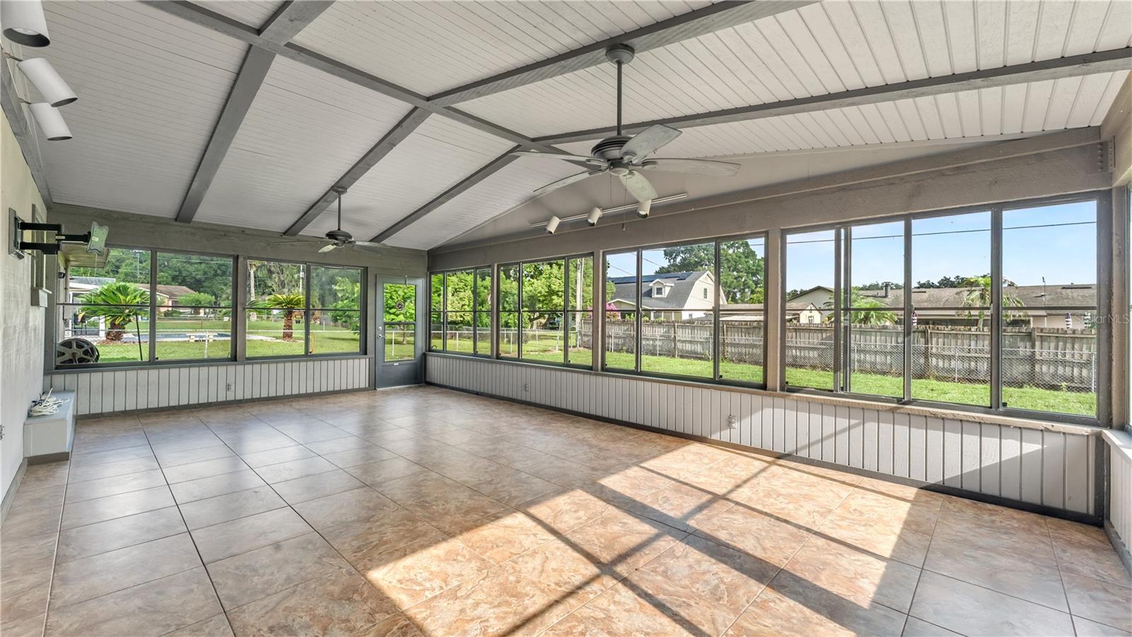 1930 HIGH GLEN CT S