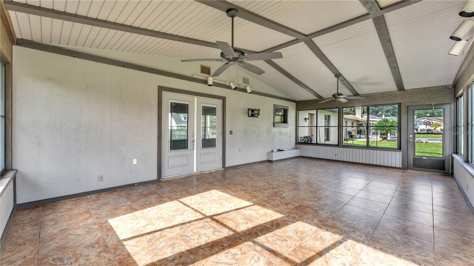 1930 HIGH GLEN CT S