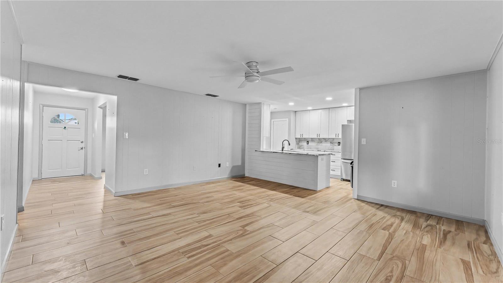 1930 HIGH GLEN CT S