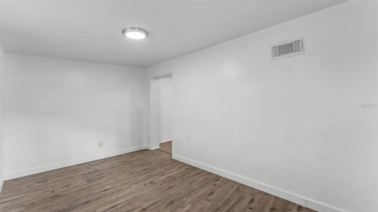 5039 LAYTON LN