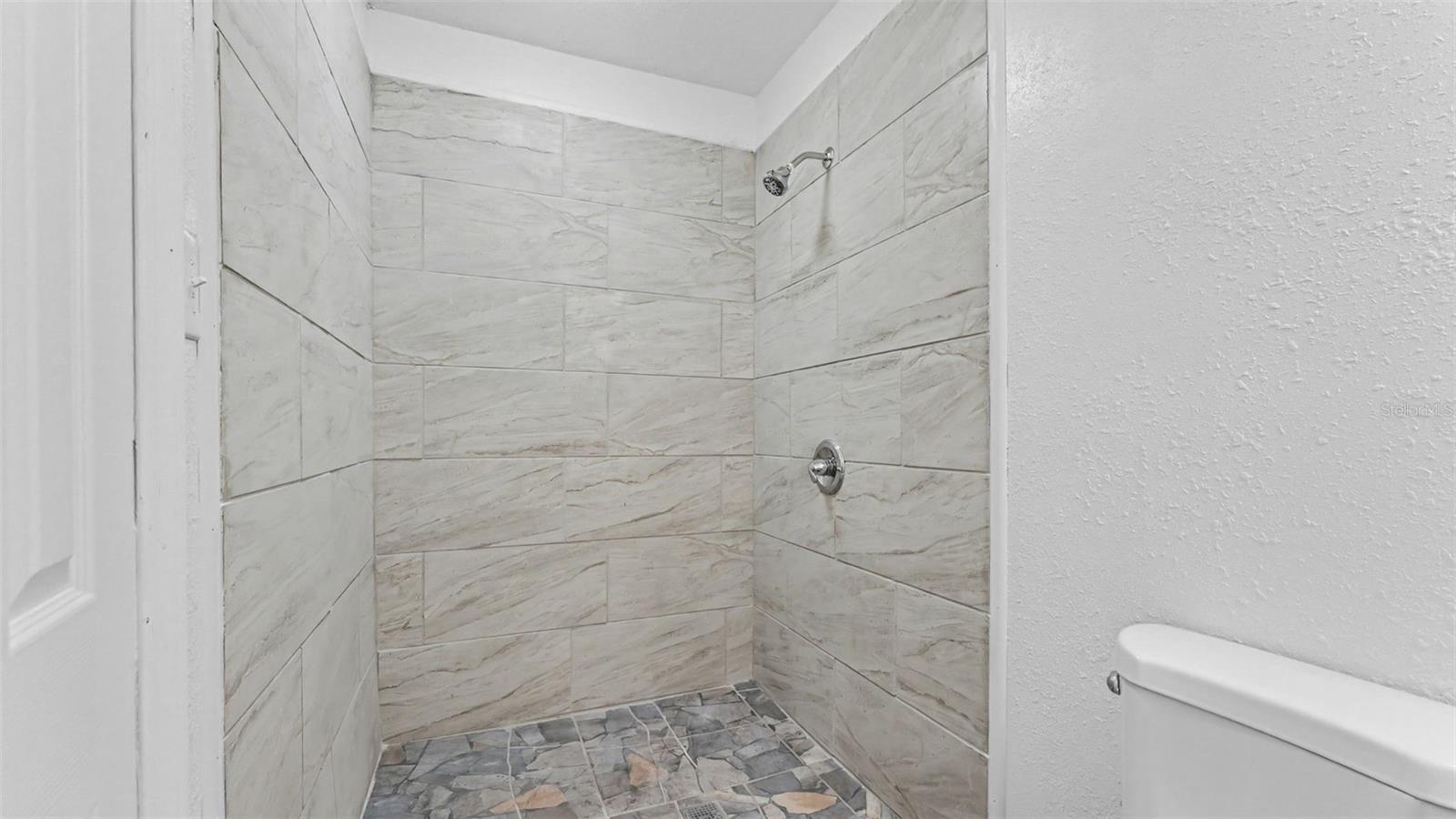 5039 LAYTON LN