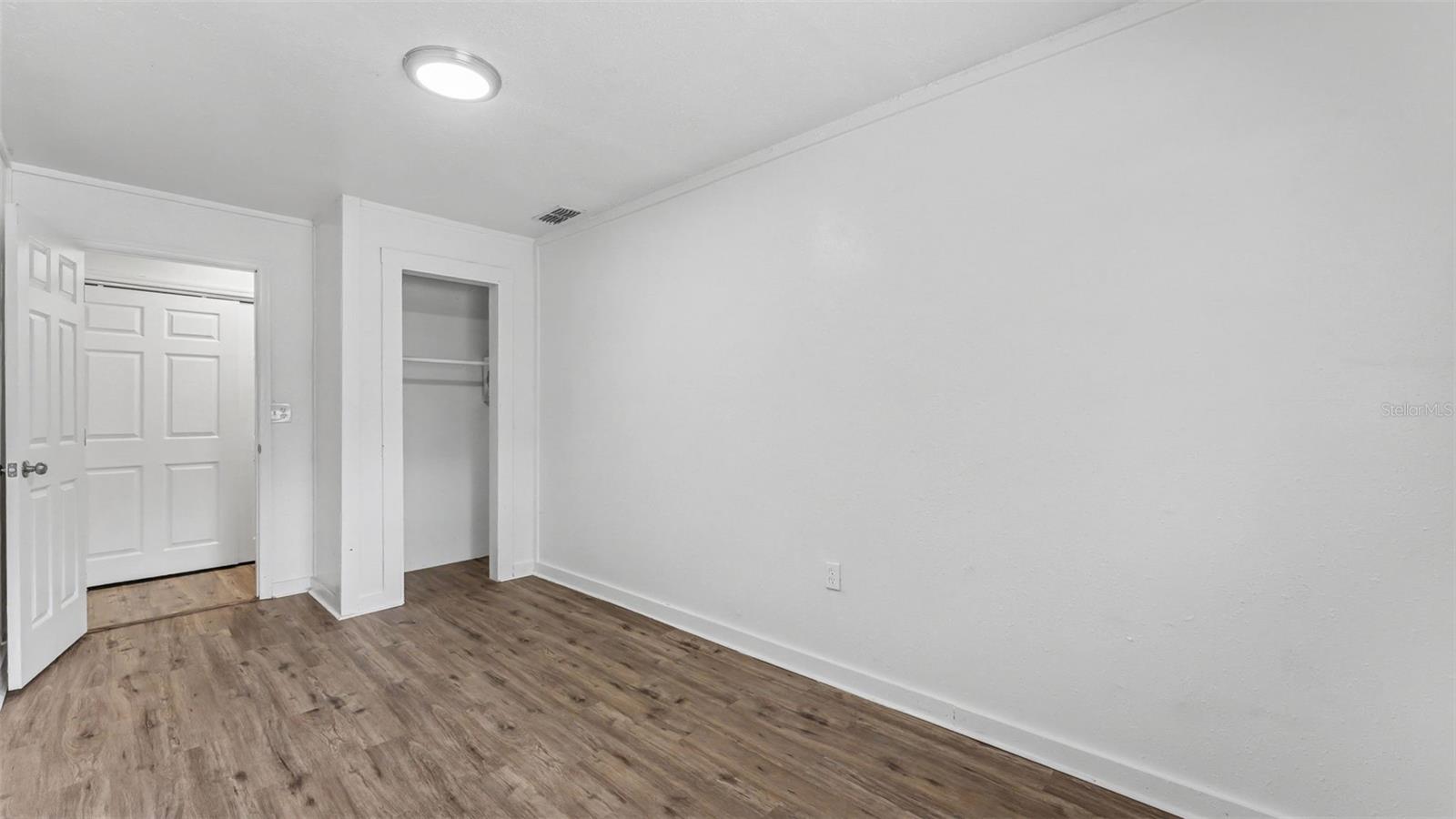 5039 LAYTON LN