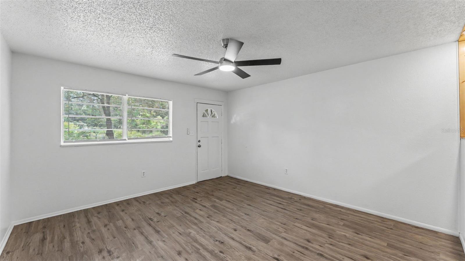 5039 LAYTON LN