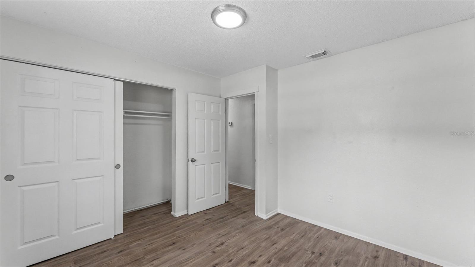 5039 LAYTON LN