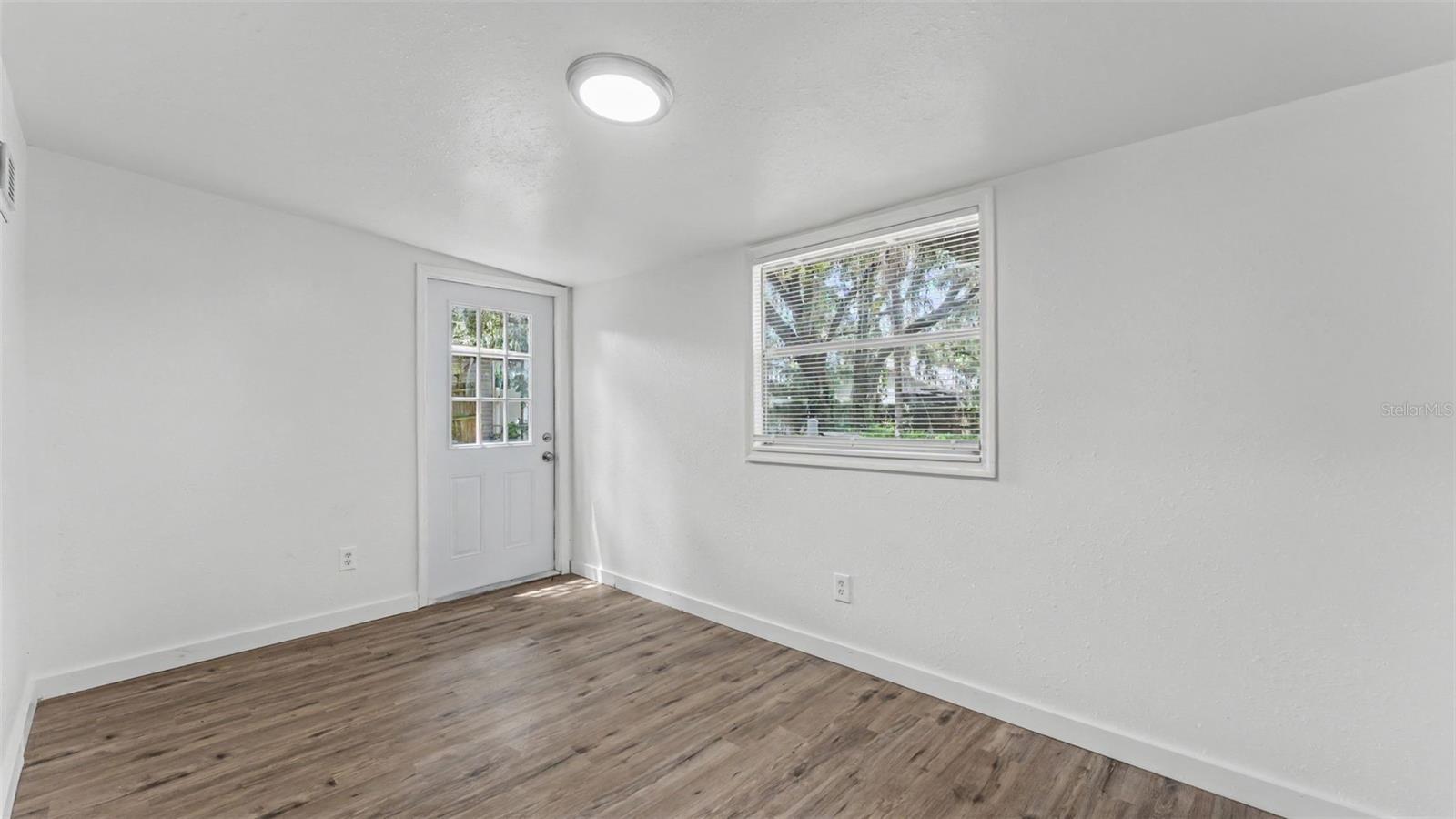 5039 LAYTON LN