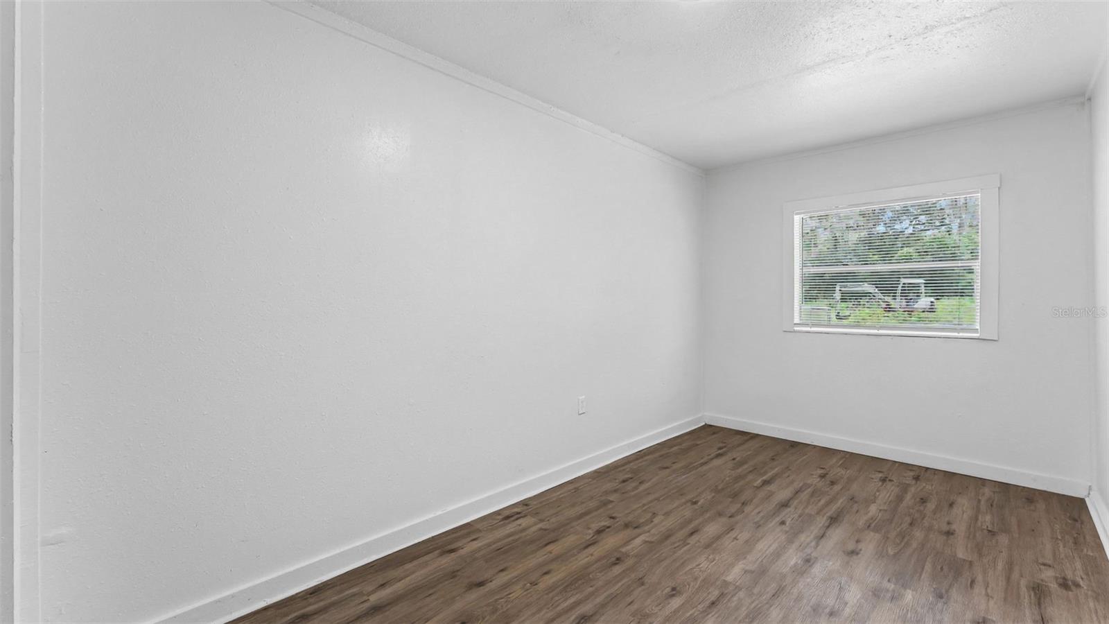 5039 LAYTON LN