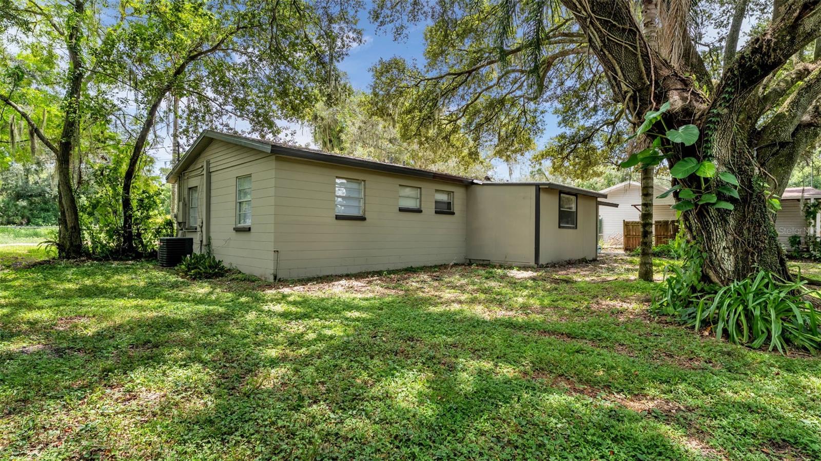 5039 LAYTON LN