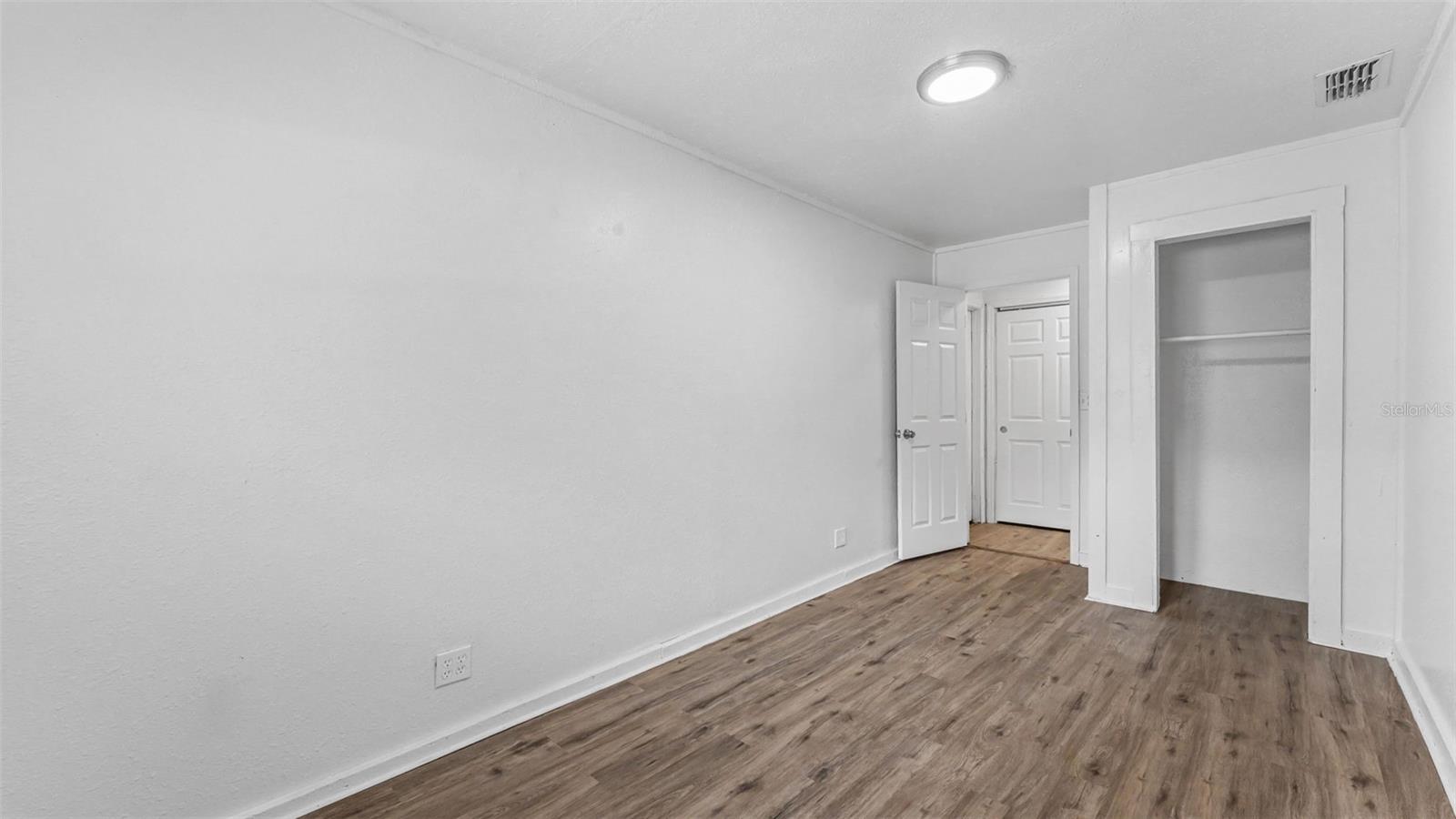 5039 LAYTON LN