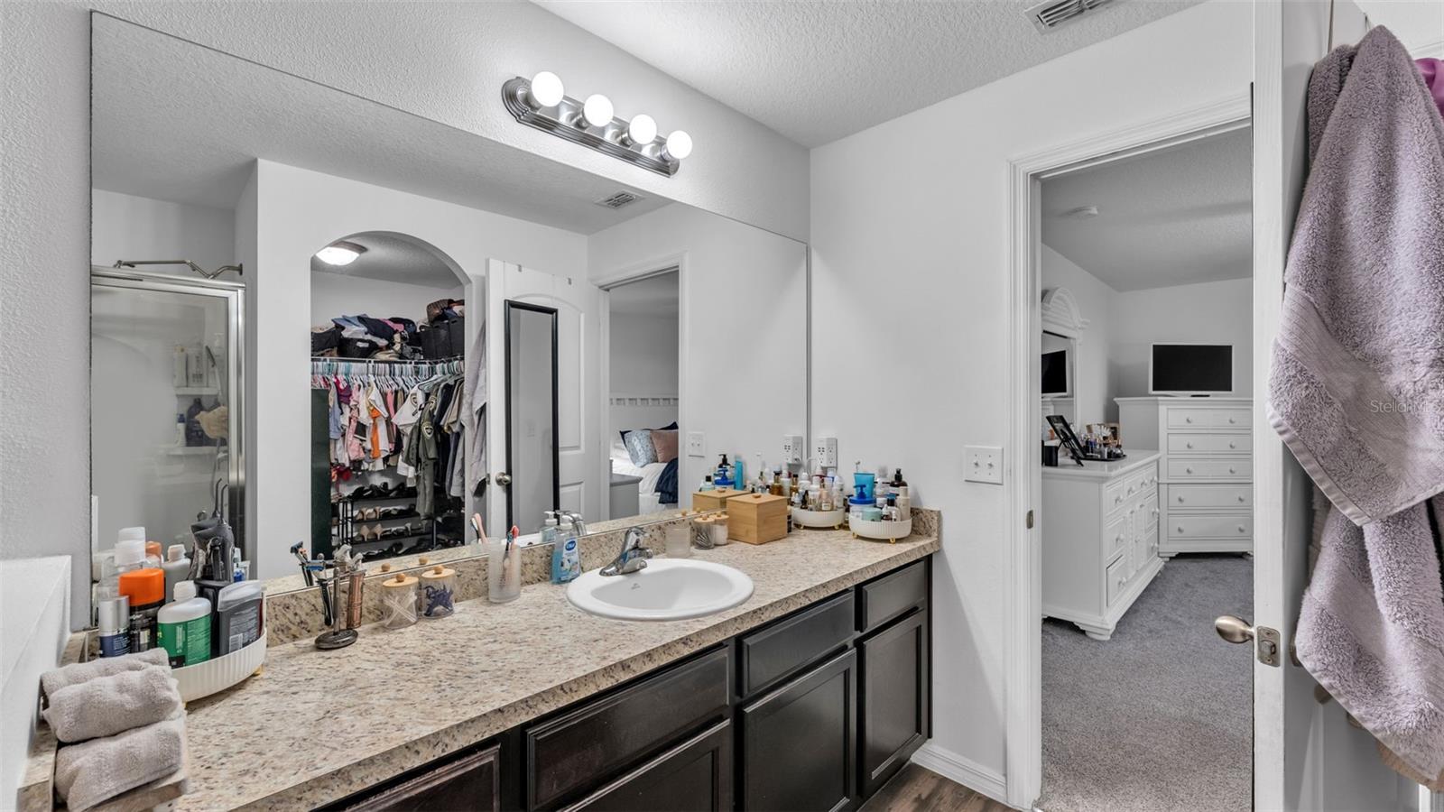 6270 MANITOBA DR