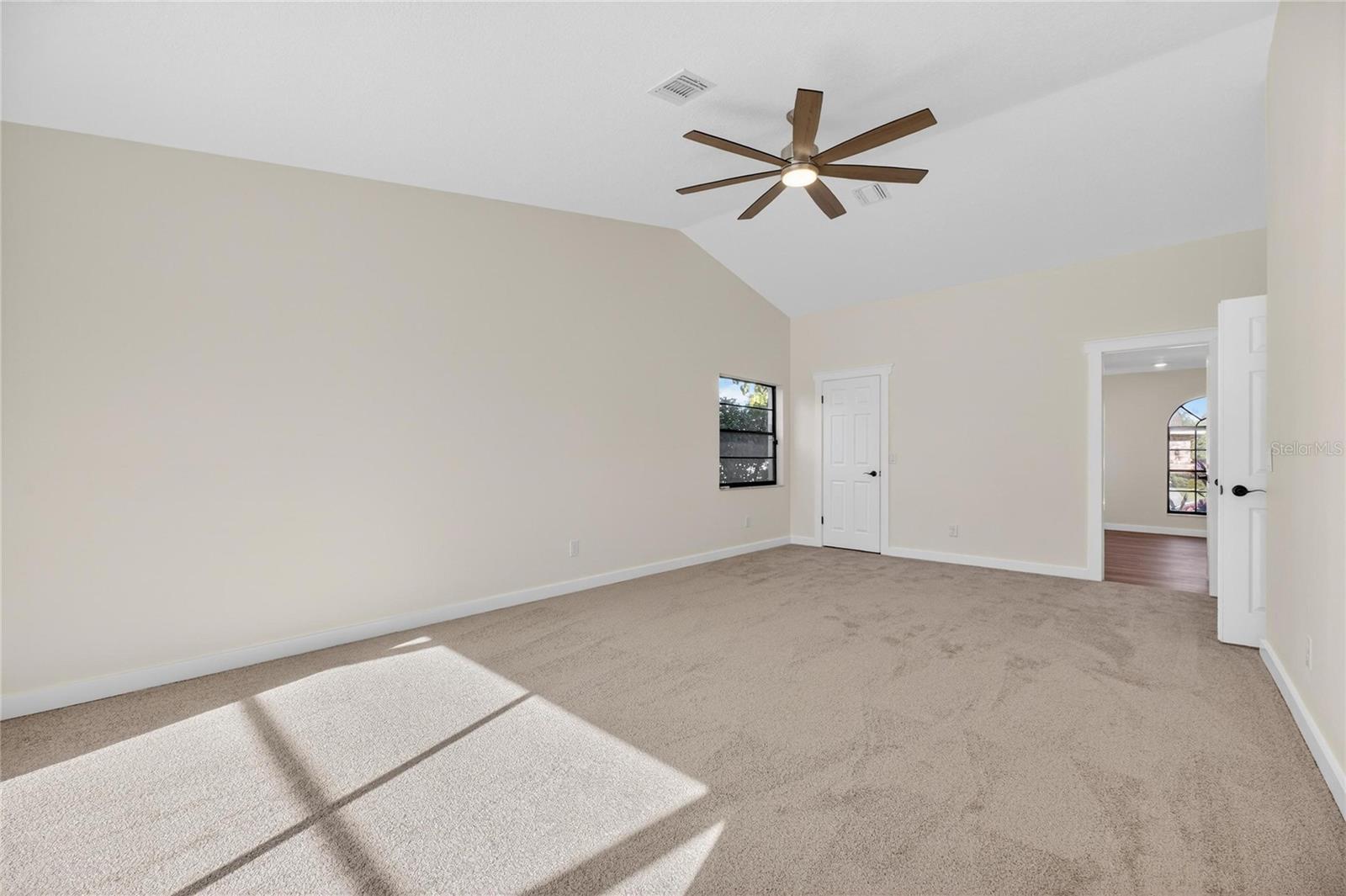 511 SPORTSMAN PARK DR