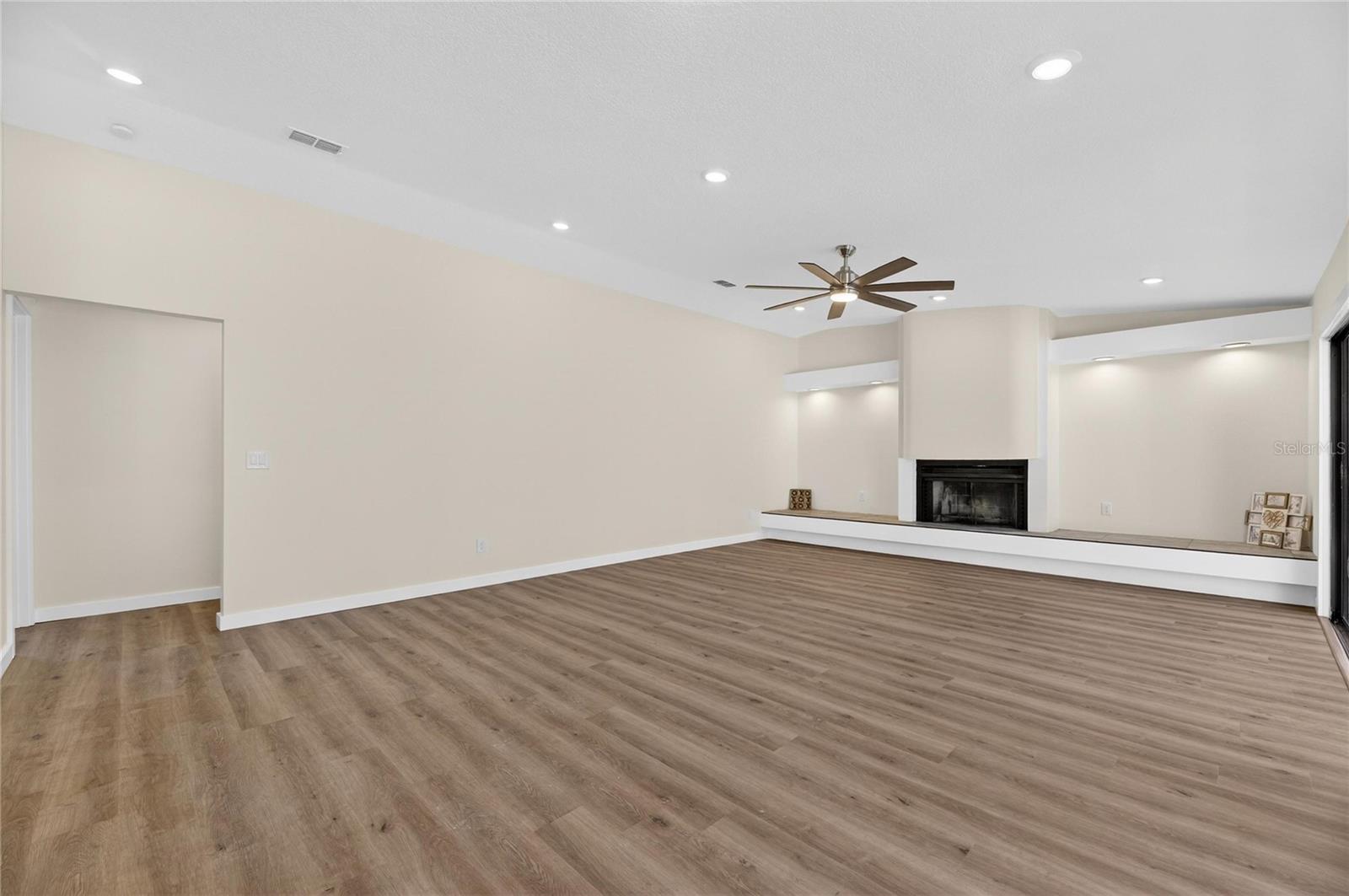 511 SPORTSMAN PARK DR