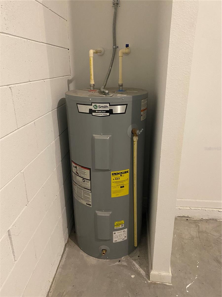 3808 SPRUCE CREEK DR