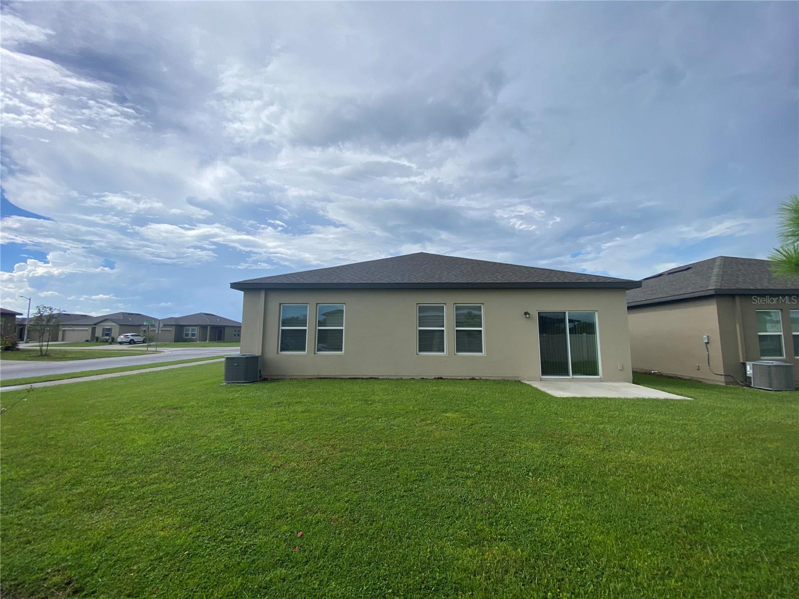 3808 SPRUCE CREEK DR