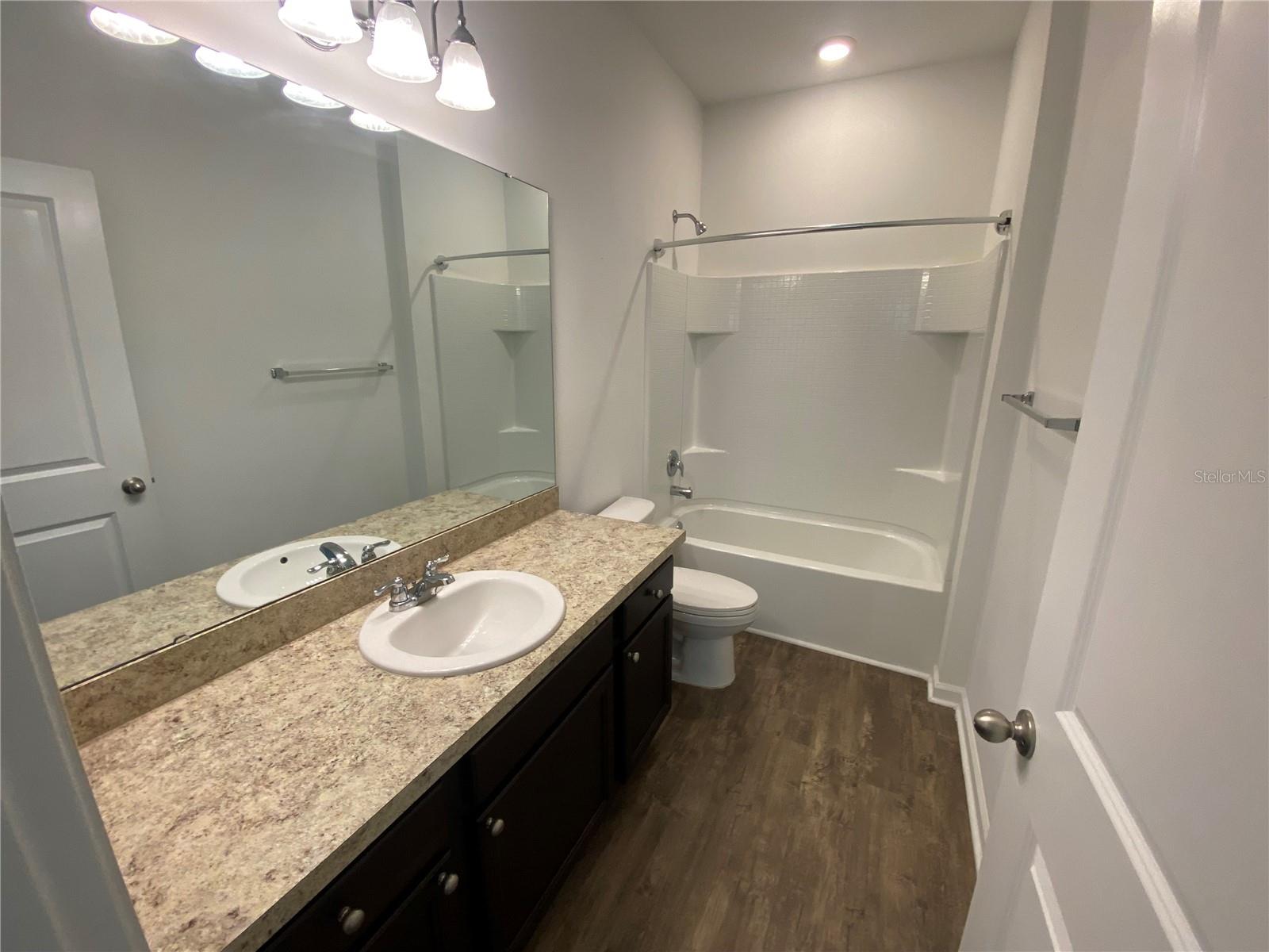 3808 SPRUCE CREEK DR