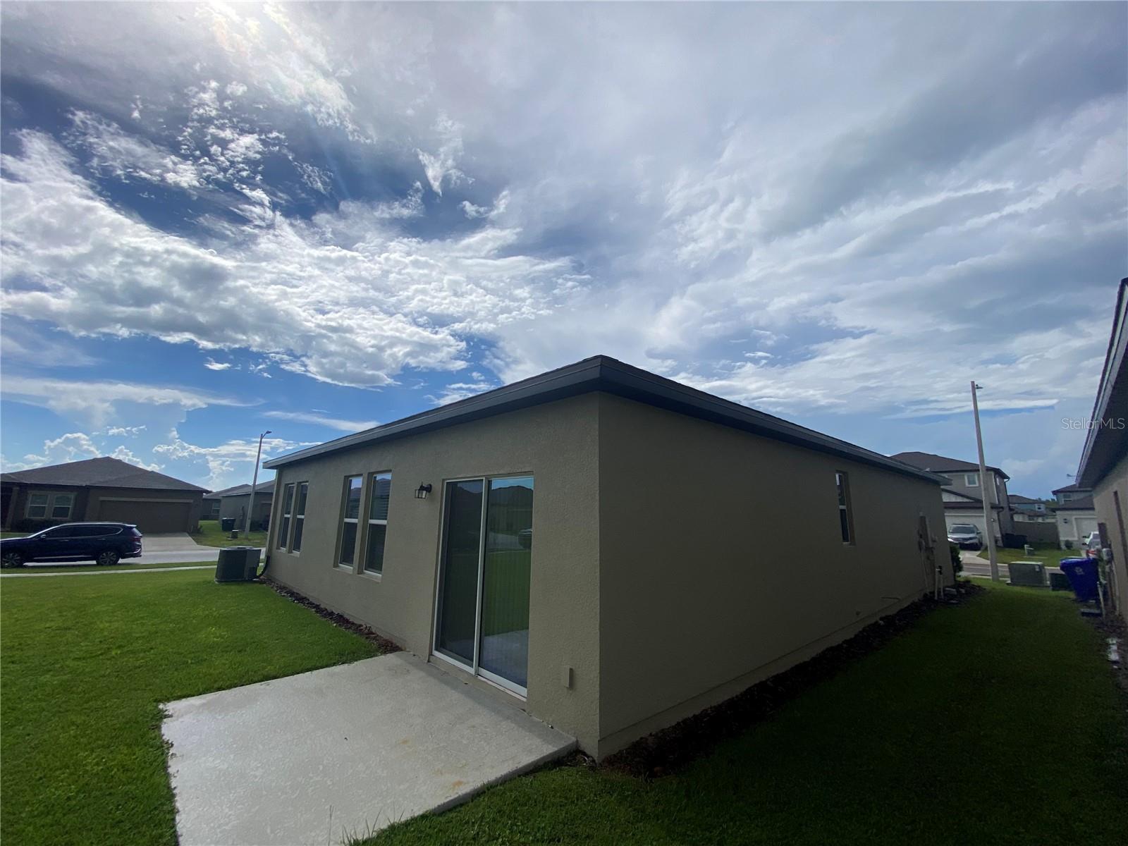 3808 SPRUCE CREEK DR