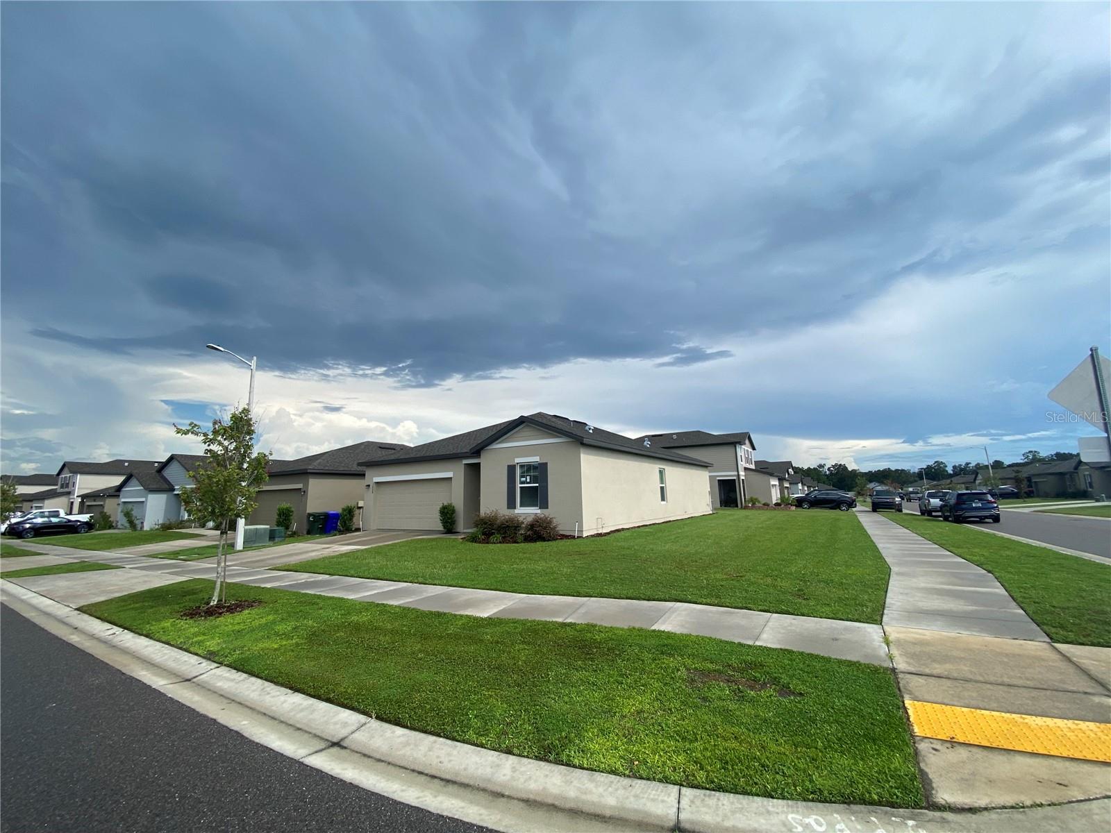 3808 SPRUCE CREEK DR