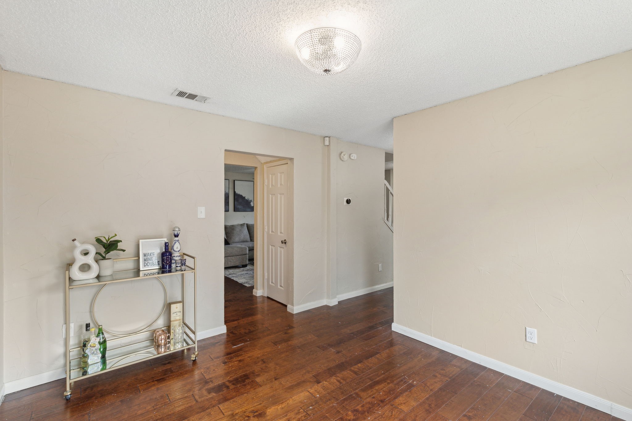 1101 Holly Drive