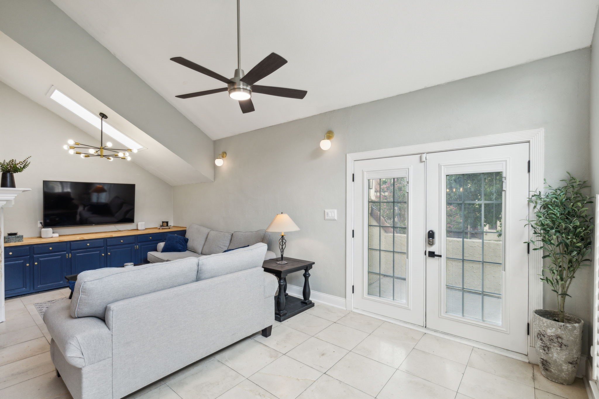 5590 Spring Valley Road F201