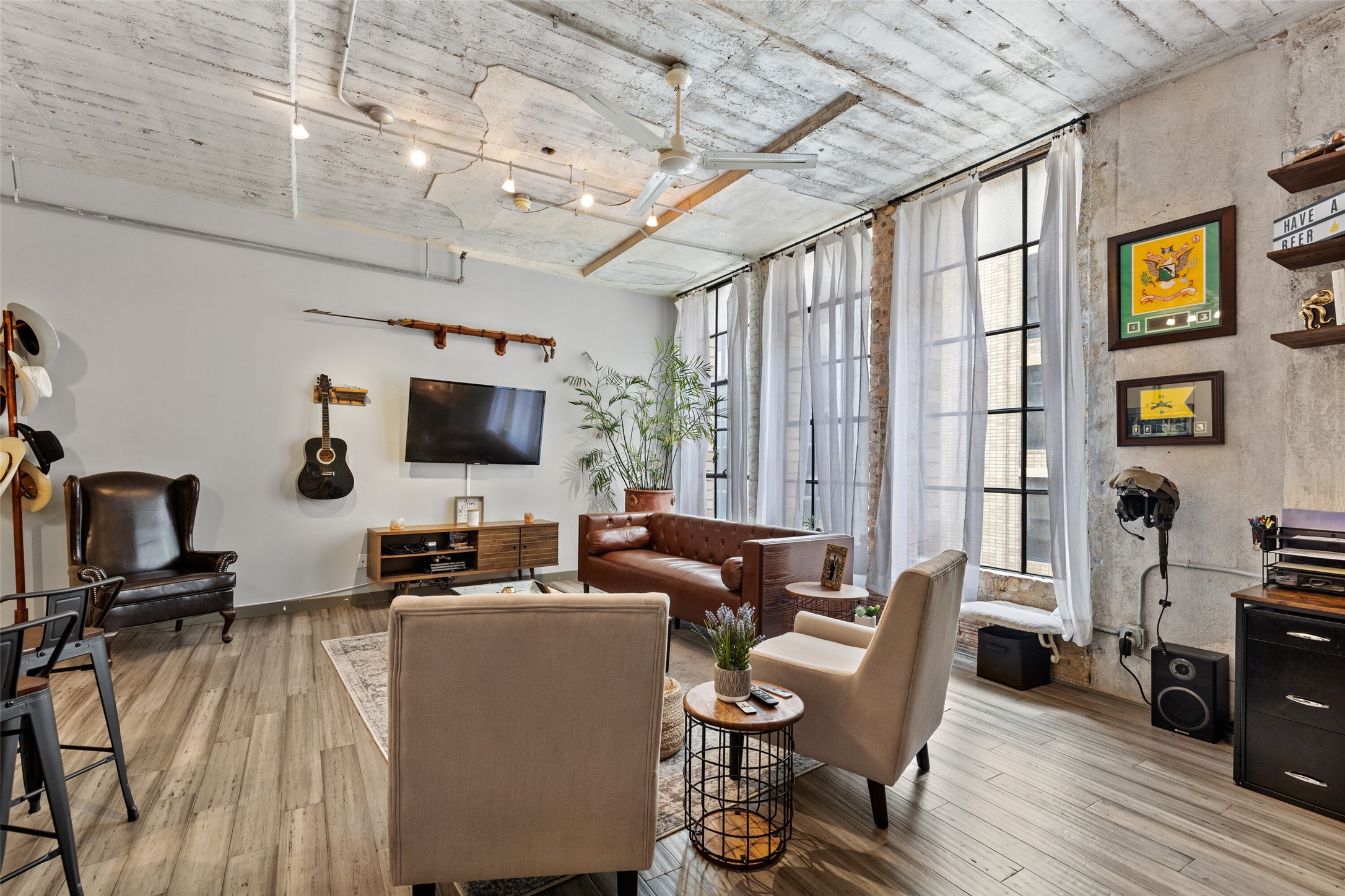 1122 Jackson Street 615