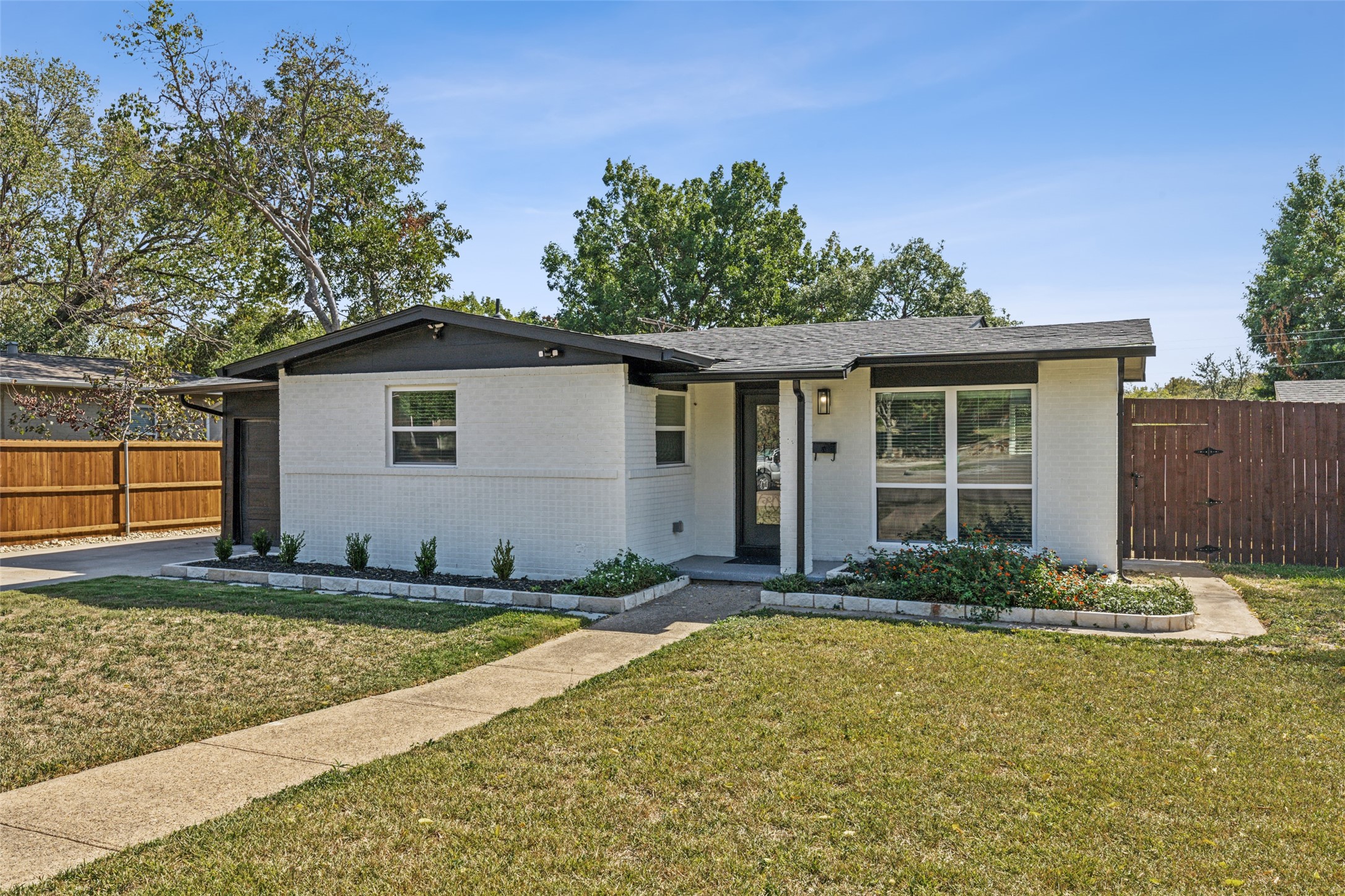 9779 Twin Creek Circle