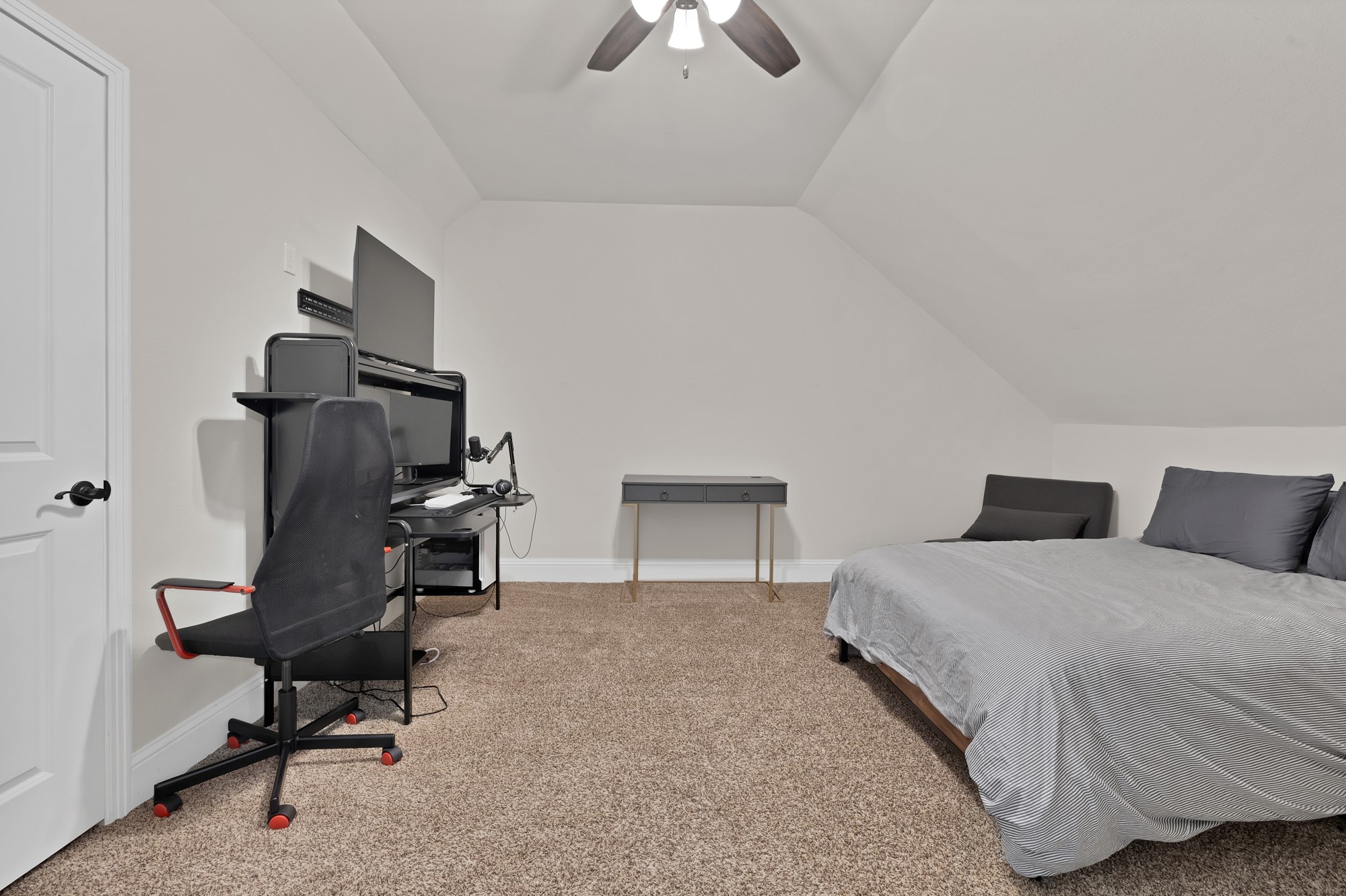 3911 Candlenut Lane