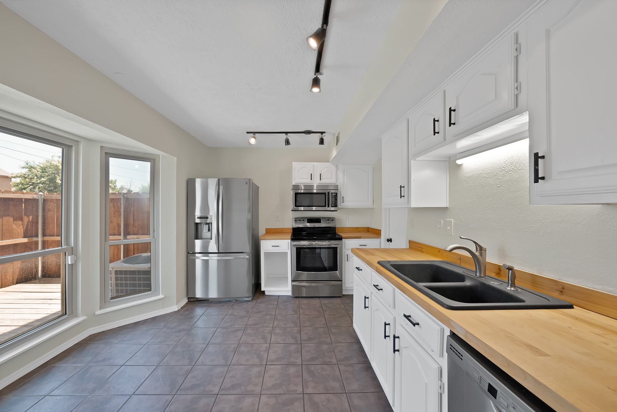 4518 Miramar Drive