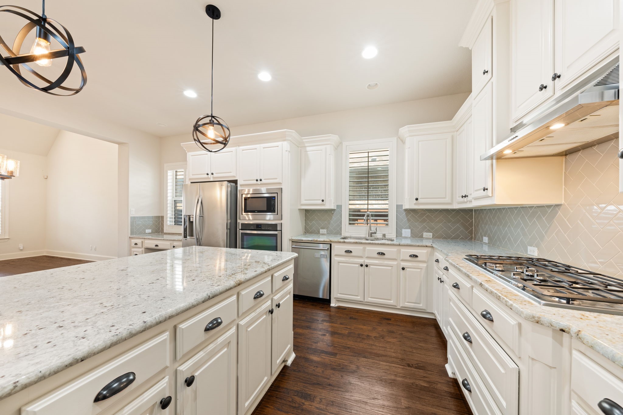 3041 Dunverny