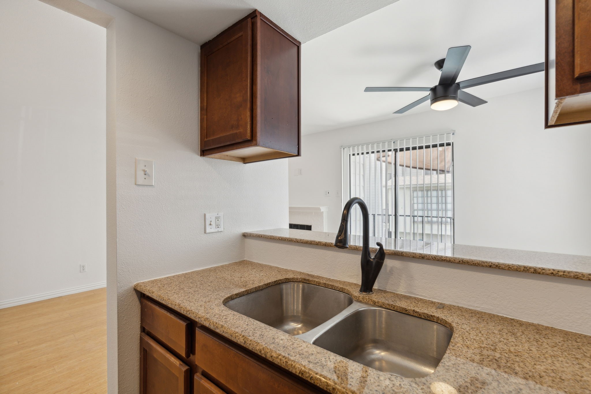 7621 Mccallum Boulevard 215