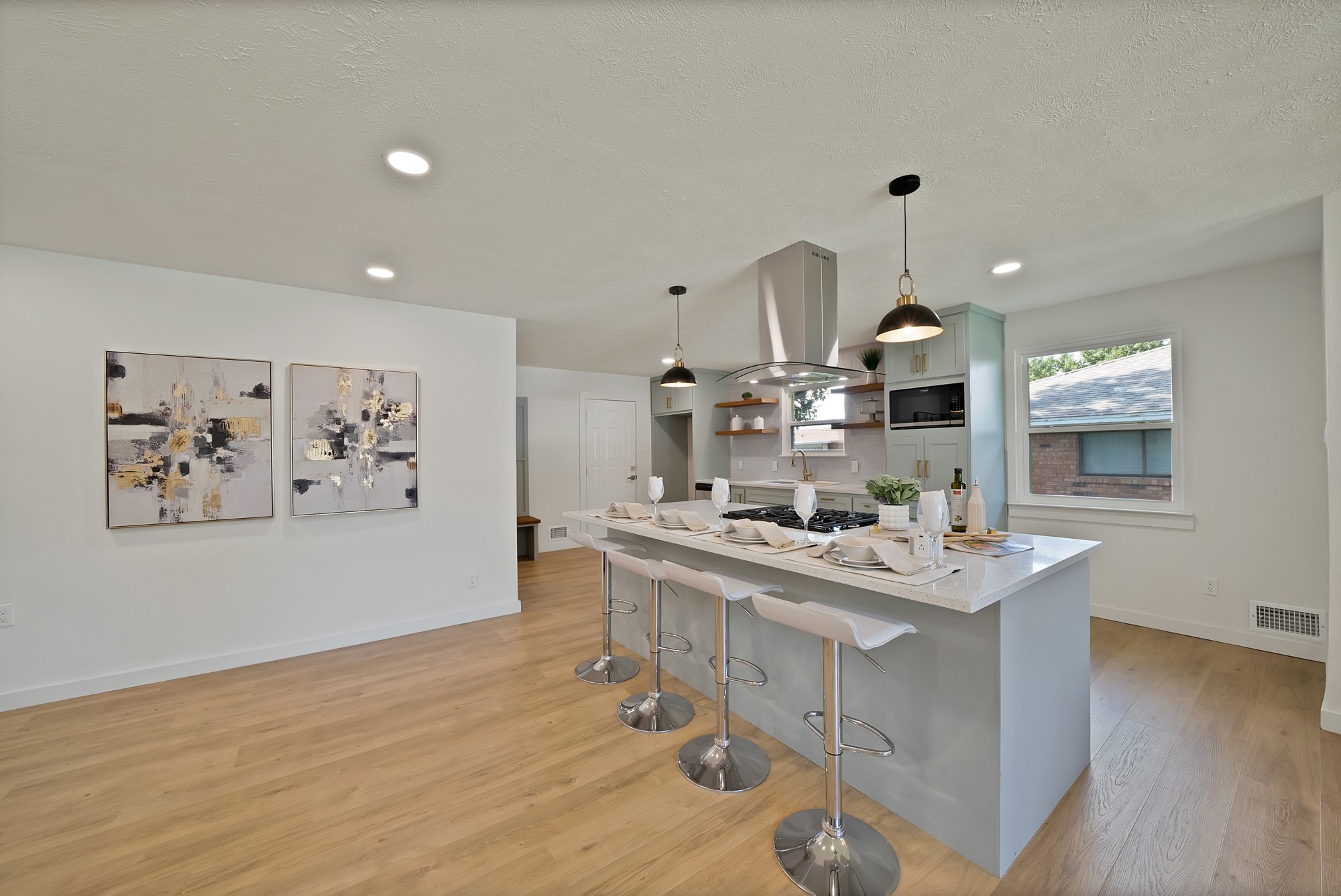 5706 Hillcroft Street